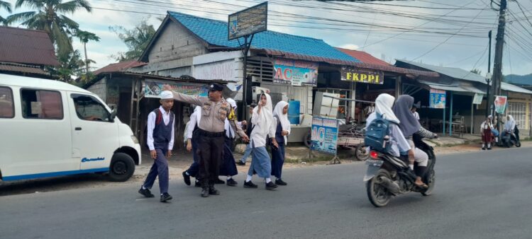 Ciptakan Kamseltibcarlantas, Polres Tapteng Laksanakan Pos padat Pagi