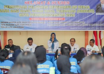 Wali Kota Pematangsiantar Membuka Pelatihan Keterampilan Kerja Penggunaan Dana Bagi Hasil Cukai Tembakau 